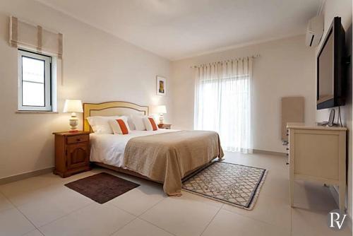 Quinta Do Lago Villa Sleeps 6 Pool T433233