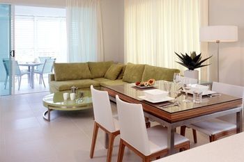 Hotel 201 Lake Street Apartments