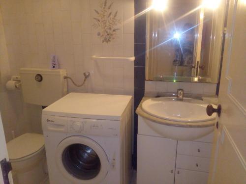 Apartamento Cousy House - 275 Mt From Monte Gordo Beach