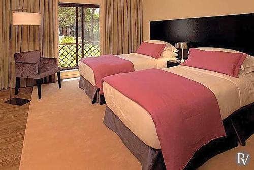 Olhos De Agua Villa Sleeps 8 Pool Air Con Wifi