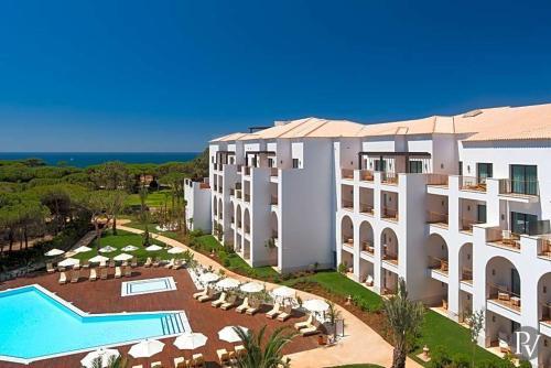Olhos De Agua Villa Sleeps 5 Pool Air Con