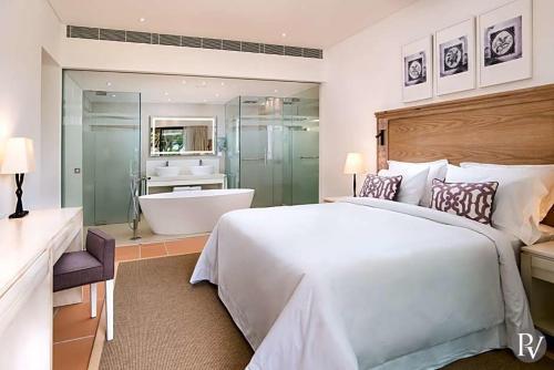 Olhos De Agua Villa Sleeps 5 Pool Air Con