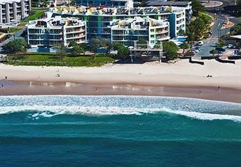 Hotel Rolling Surf Resort