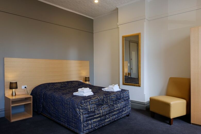 Royal Exhibition Hotel