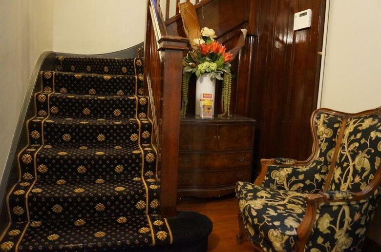 Royal Exhibition Hotel