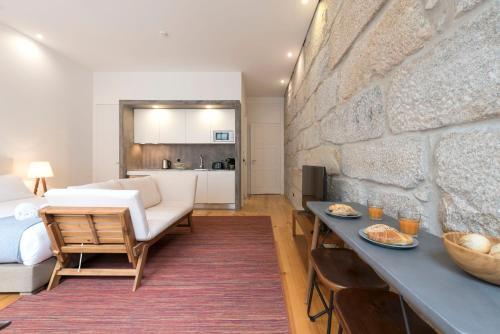 Lovelystay - Rico's Apartment - Almada 2� F