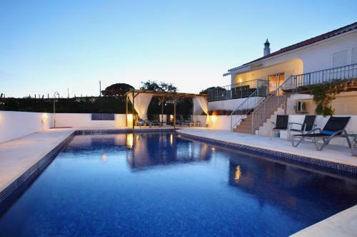 Villa Os Pinheiros