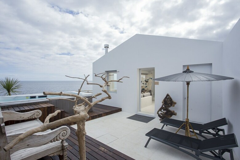 Hotel White Exclusive Suites & Villas