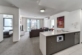 Hotel Quest Spring Hill Serviced Apt