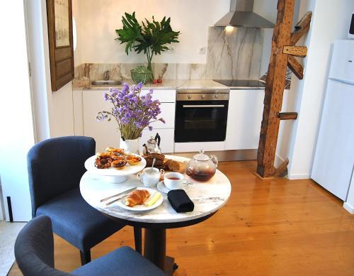 Ama Apartments