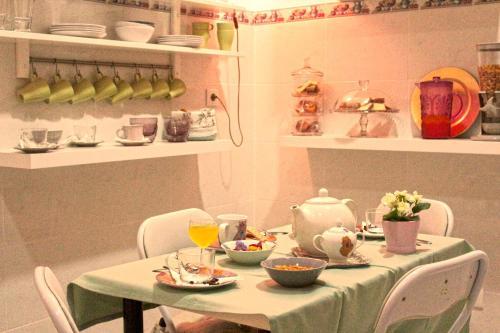Hostal Saudade Guest House