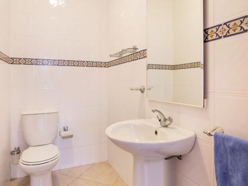 Holiday Home Manta Rota 450m From The Beach