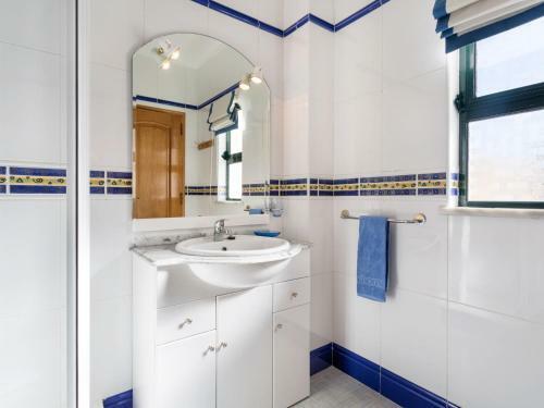 Holiday Home Manta Rota 450m From The Beach