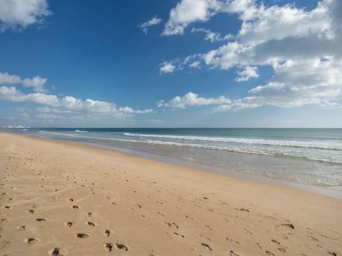 Holiday Home Manta Rota 450m From The Beach