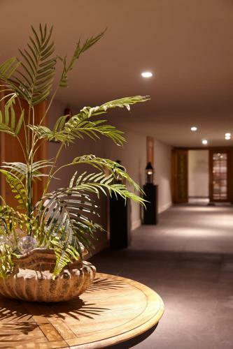 Hotel Les Suites At Cliff Bay Portobay