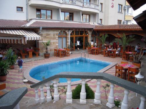 Hotel Eos