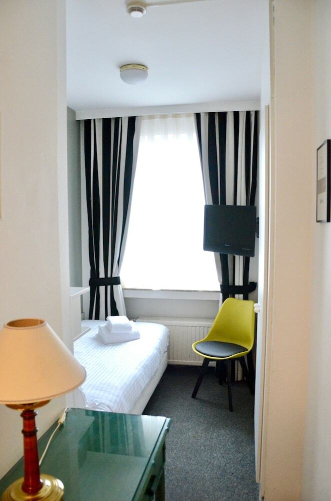 Hotel Madeleine Budget Rooms Grand Place