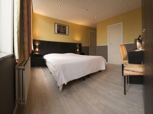 Alpha Hotel