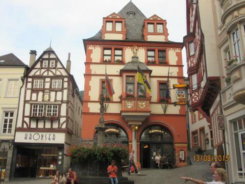Apartamento Ferienwohnung "edeltrud Deluxe Moselblick"