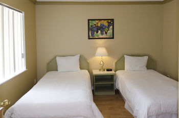 Hotel Tiki Shores Beach Motel Resort