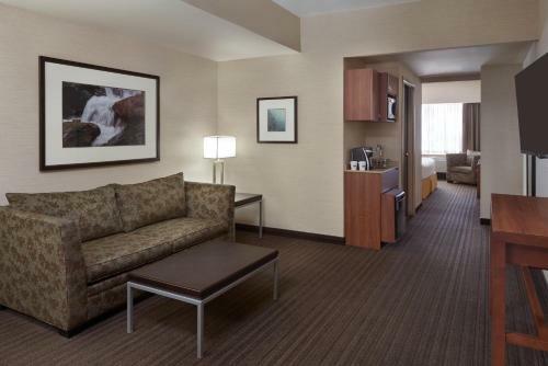 Hotel Holiday Inn Express & Suites Vaughan Southwest