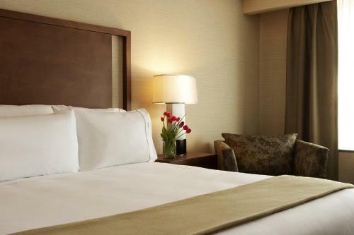 Hotel Holiday Inn Express & Suites Vaughan Southwest