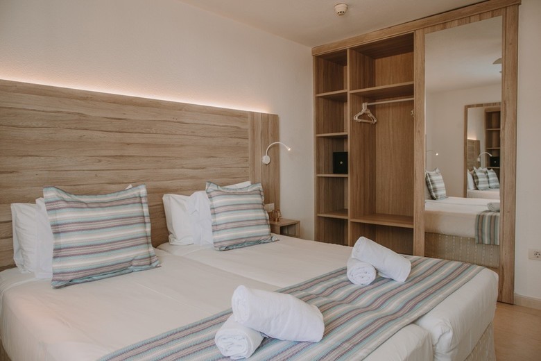 Apartamentos Playa Del Sol S�lo Adultos