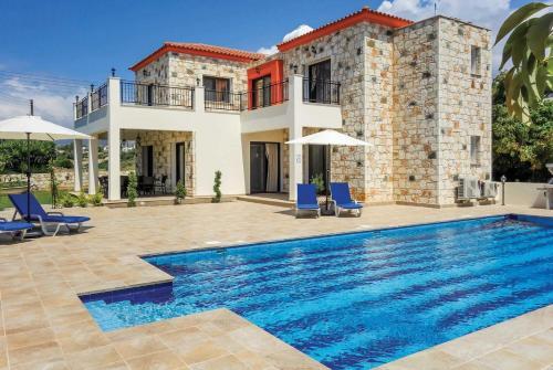 Deborah's Villa