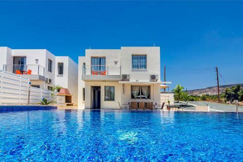Oniros 2 Villa