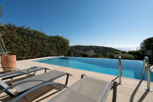 Villa Iremos - Th02
