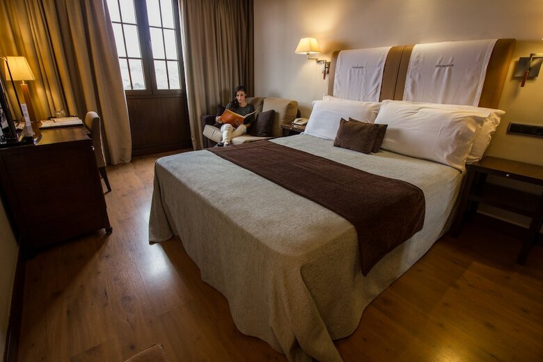 Hotel & Spa Balfag�n