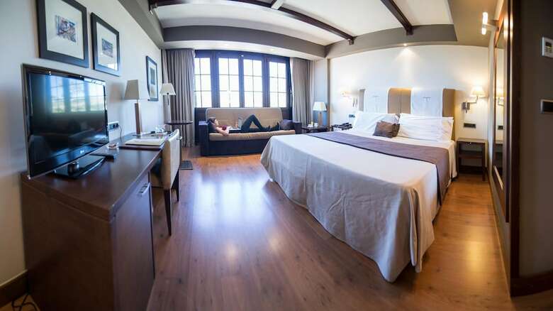 Hotel & Spa Balfag�n