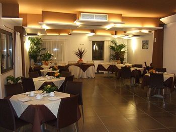 Tus' Hotel