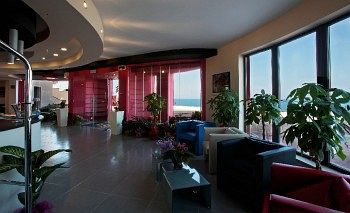 Tus' Hotel