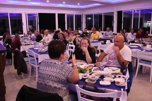 Hostal Rose Gardens Boutique & Pool & Restaurant