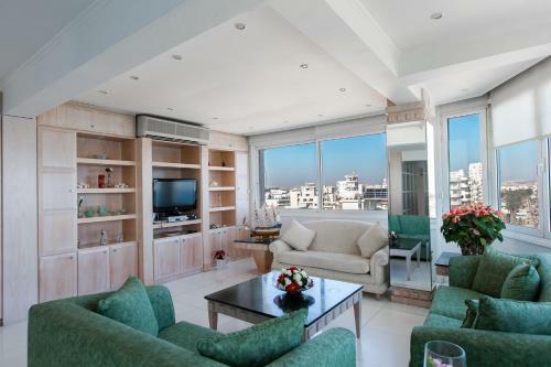 Laila's Seaview Penthouse Apartments
