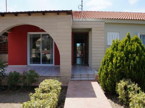Melani House