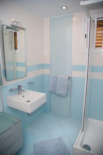 3 Bedroom Apartment Thera Complex