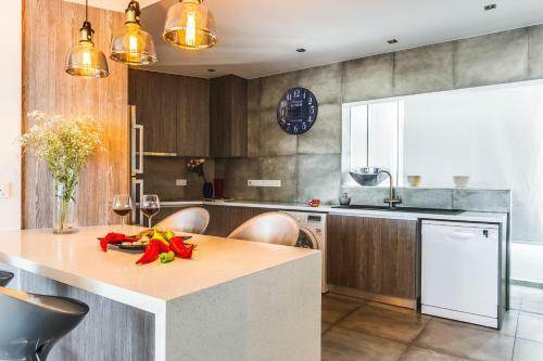 Apartamento Levanco City Sea Business Suite