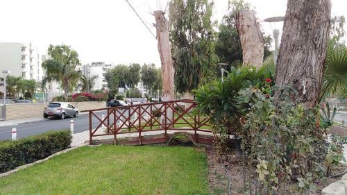 River Beach - 2 Bed Apartment With Large Terrace