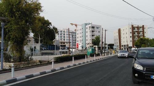 River Beach - 2 Bed Apartment With Large Terrace