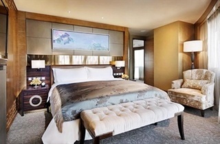 Radegast Lake View Hotel