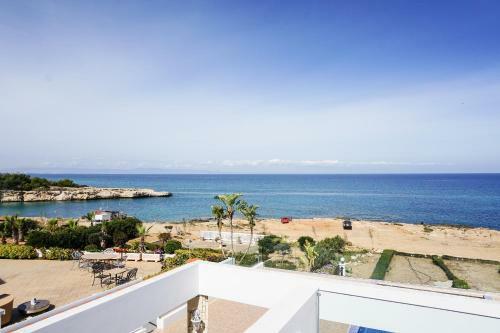 Villa Beach Front Aqua Marina