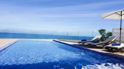 Villa Beach Front Aqua Marina