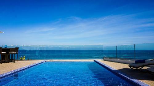 Villa Beach Front Aqua Marina