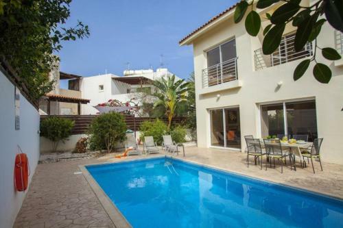 Villa Located Close To Protaras Strip And Beach Protaras Villa 89