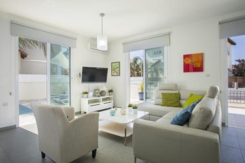?imagine Renting Your Own 5 Star Villa? Protaras Villa 15