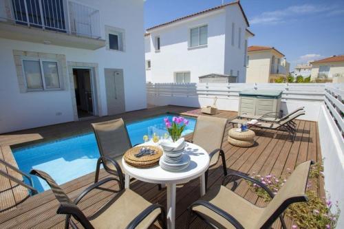 ?luxury Villa With A Private Pool And Garden? Pernera Villa 31