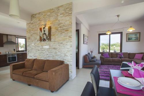 ?renting This 5 Star Villa Near Fig Tree Bay? Protaras Villa 21