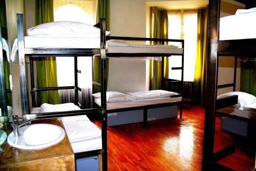 Hotel Czech Inn